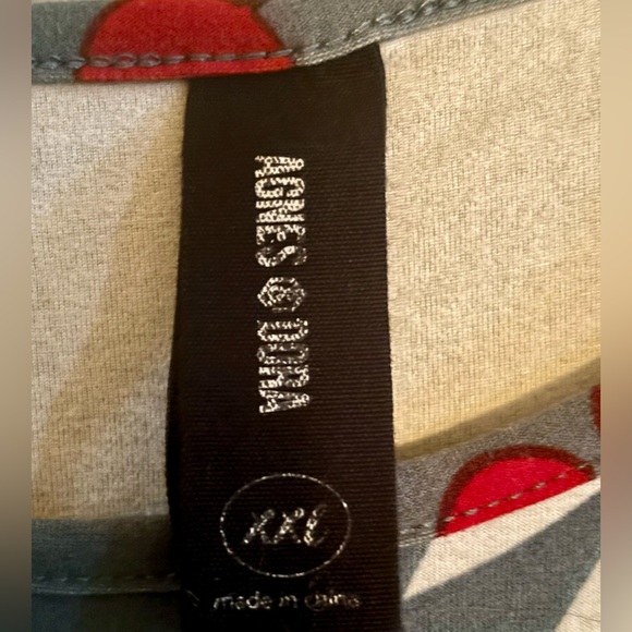 Winter inspired floral dress with berries and leaves Agnes and Dora XXL - Picture 4 of 5